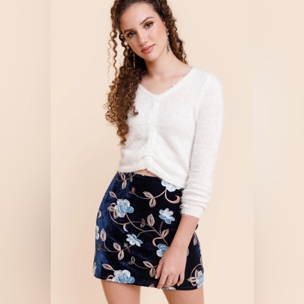 New - Mi Ami - Deep Blue Velvet Embroidered Floral Mini Skirt - Size Large